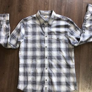 CALVIN KLEIN CASUAL DRESS SHIRT